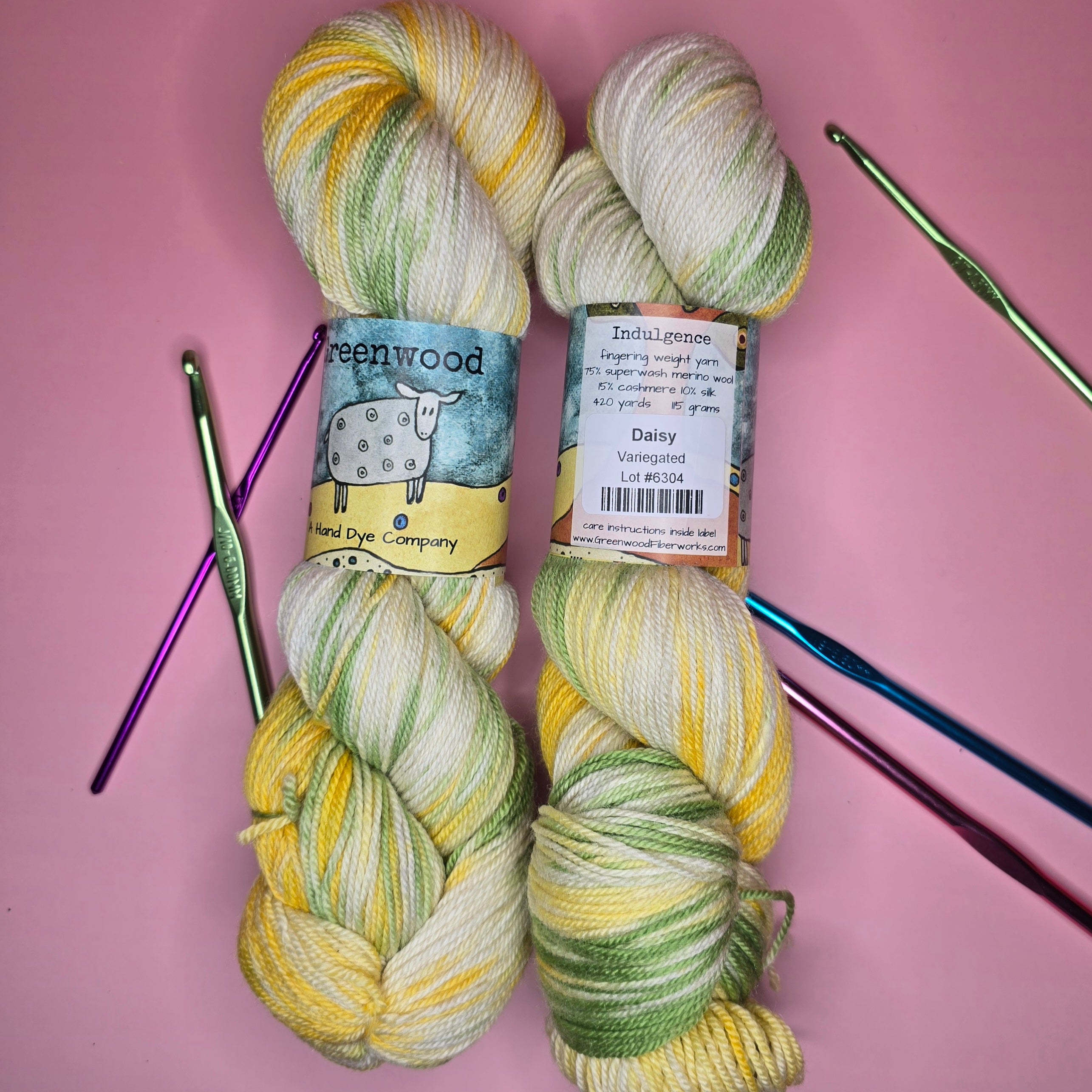 Indulgence Fingering Weight Yarn – Daisy (115g / 420 yds)