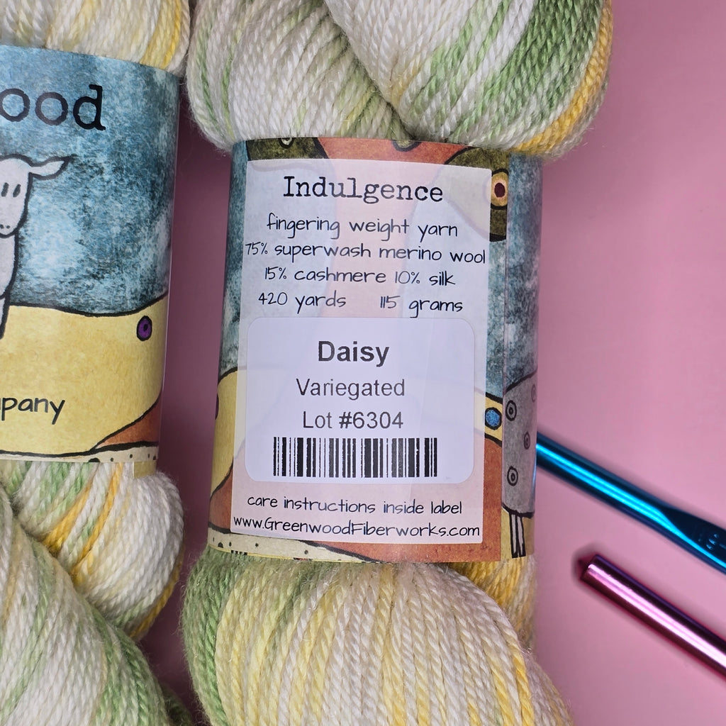 Indulgence Fingering Weight Yarn – Daisy (115g / 420 yds)