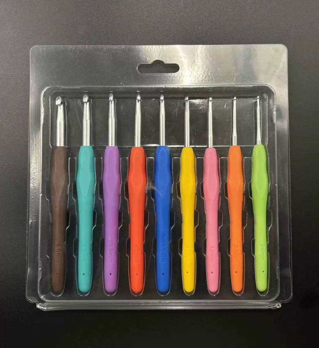 12-Size Ergonomic Crochet Hook Set with Soft Handles